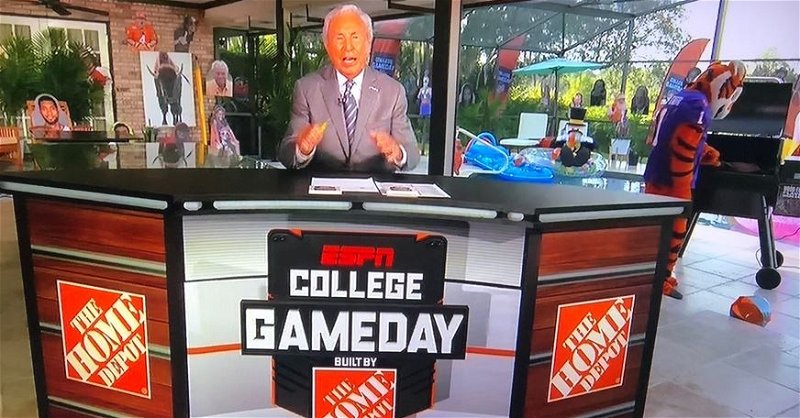 Corso hanging out with the Tiger on his patio in 2020