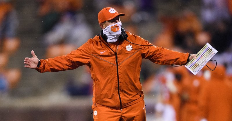 Swinney says Playoff staying in Rose Bowl makes 