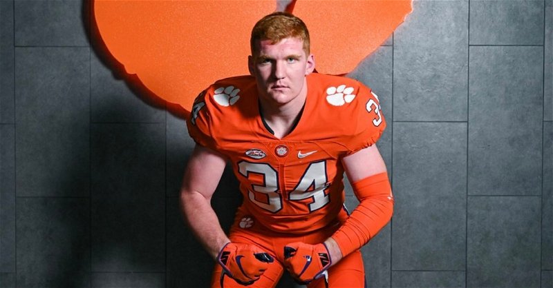 Local tight end commits to Clemson on official visit