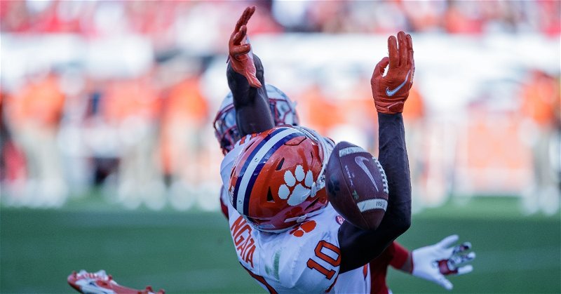 Clemson's passing game struggles mean Uiagalelei, receivers have to step up