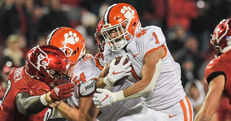 Clemson is a 8-point favorite against the Cardinals (Photo: Ken Ruinard / USATODAY)