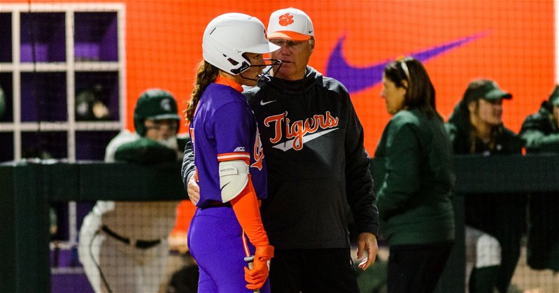 Clemson started its 2021 campaign 2-0 with wins over North Florida and Illinois State on Friday.