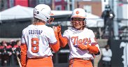 Tigers sweep doubleheader, extend win streak to 16 games