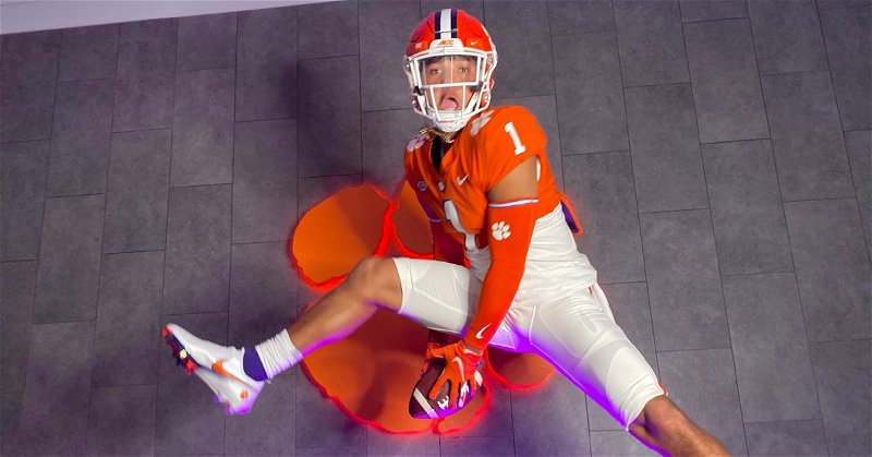 Five-star prospect says Clemson is 