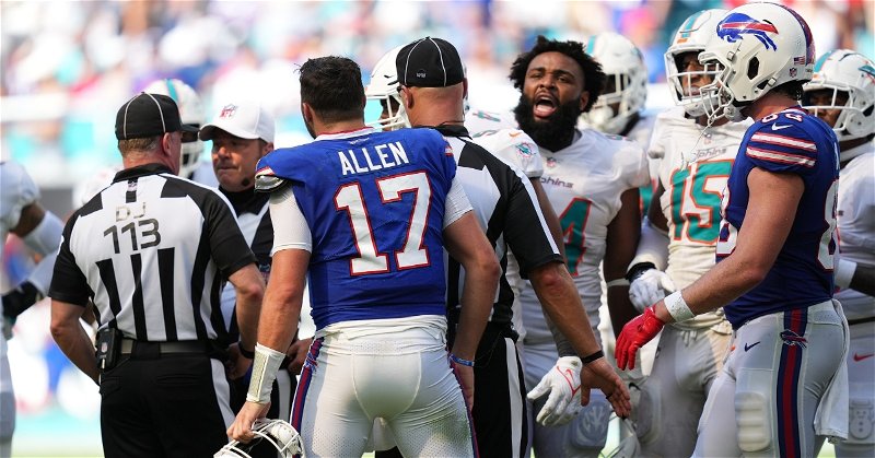 Allen and Wilkins had to be separted after the play (Jasen Vinlove - USA Today Sports)