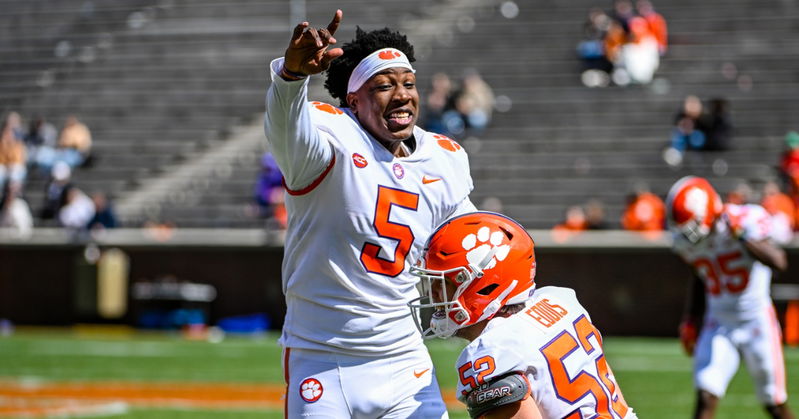 KJ Henry sees a lot of new at Clemson, but says everything is in place to be successful