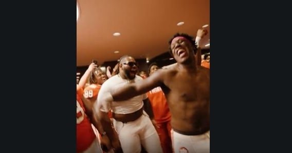 WATCH: Clemson celebrates in locker room after win over Syracuse