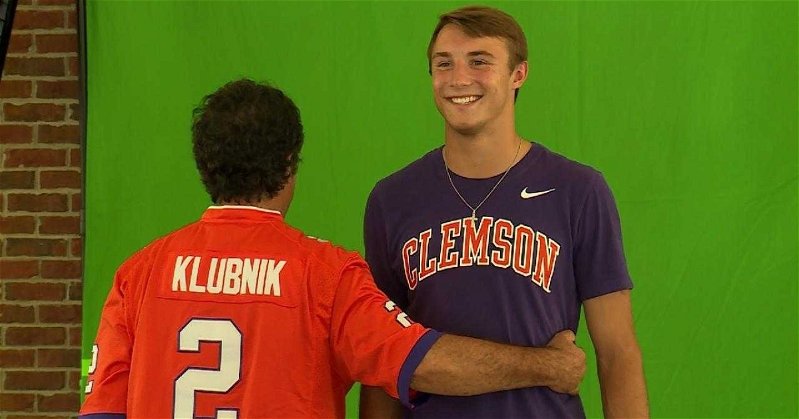 Fans meet the future of Clemson football at NIL event