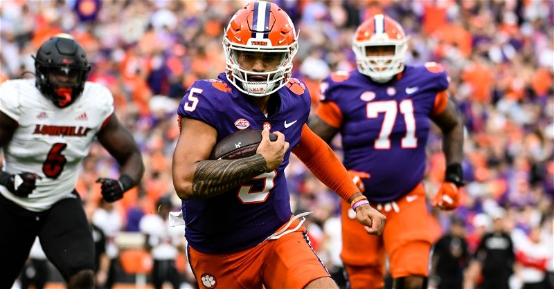 Streeter details Clemson QB situation, including substitution of Klubnik at end of game