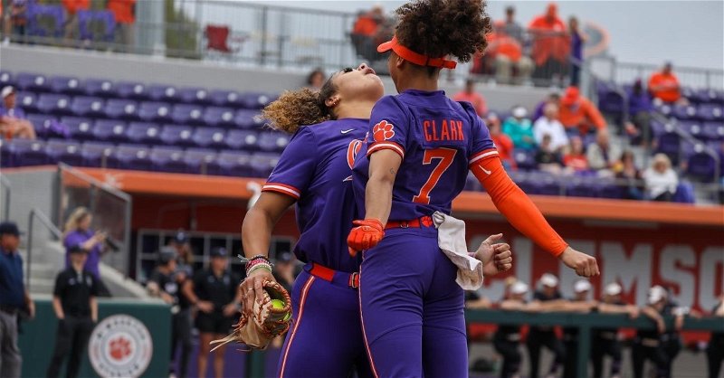 Clemson won in walkoff fashion in game one of the doublheader. (Clemson softball twitter photo)