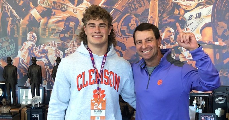 Nation's top linebacker says Tigers have 'a really good thing going'
