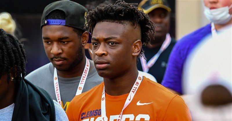 Dutch Fork running back Jarvis Green could join Clemson's 2023 group on Tuesday.