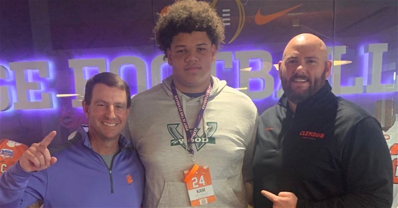 Top in-state OL target Kam Pringle sees two of his top schools battle in rivalry game