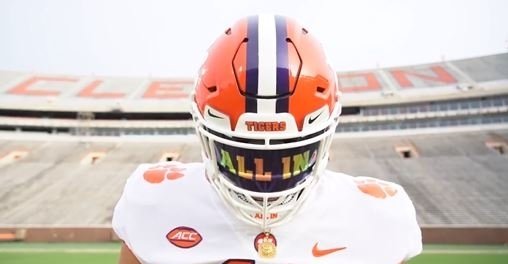 Peter Woods is a second 5-star out of Alabama to commit to Clemson's 2023 group, joining QB Christopher Vizzina.