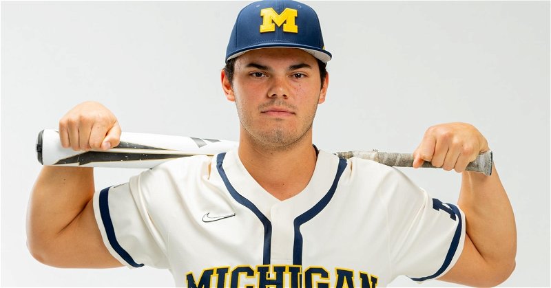 Michigan catcher Jimmy Obertop committed to Clemson late Tuesday.