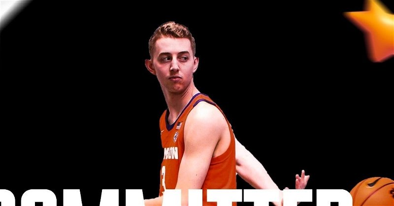 Air Force transfer guard Jake Heidbreder announced a commitment to Clemson basketball.