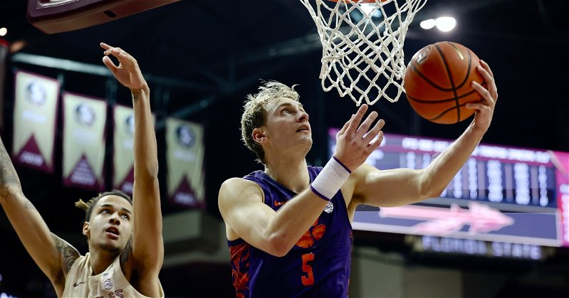 Hunter Tyson scored a game-high 27 points in the win at Florida State on Saturday (Merrell Mann photo). 