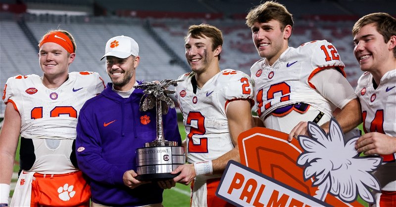 Clemson's QBs group could see a familiar face with DJ Uiagalelei in the postseason.