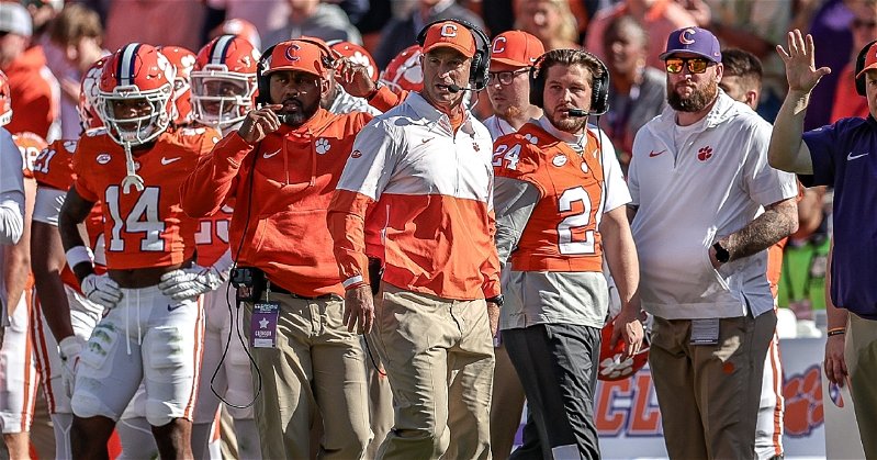 Dad's Thumbprint: Swinney has reminder of his dad with him in win over Notre Dame