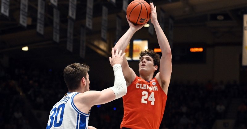 Clemson looks to inch back to .500 in ACC action after a tough loss at Cameron Indoor Stadium. (Photo: Rob Kinnan / USATODAY)