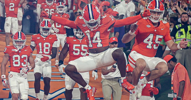 Ex-NFL star has wild take that Clemson has too many white guys on offense