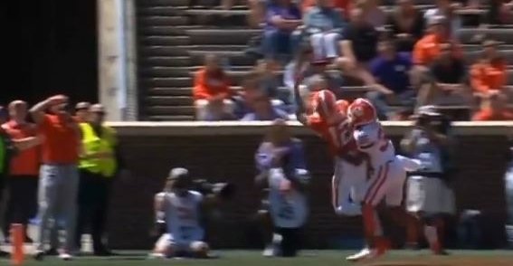 WATCH: Bryant Wesco with impressive over-the-shoulder catch for TD in spring game