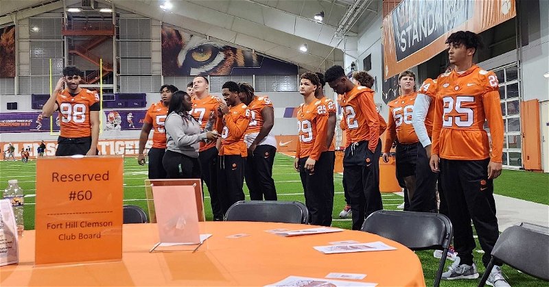 Recruiting Wrap: Clemson has the tallest defensive end in the nation (and maybe two)