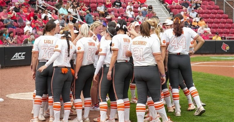 Clemson softball has to regroup in trying to take the weekend series at Louisville on Sunday.
